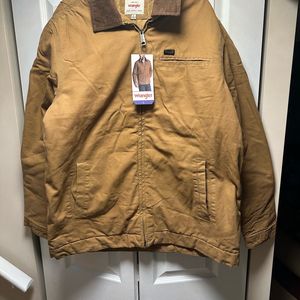 NWT Canvas WorkWear Jacket in Light Brown. Available in X and XL sizes